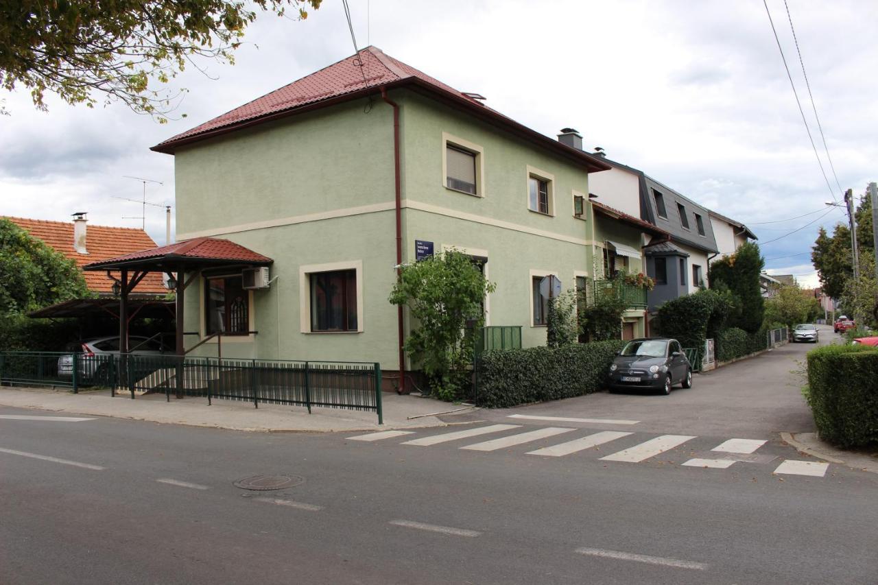 Apartamento West Capital - Free Private Parking Zagreb Exterior foto